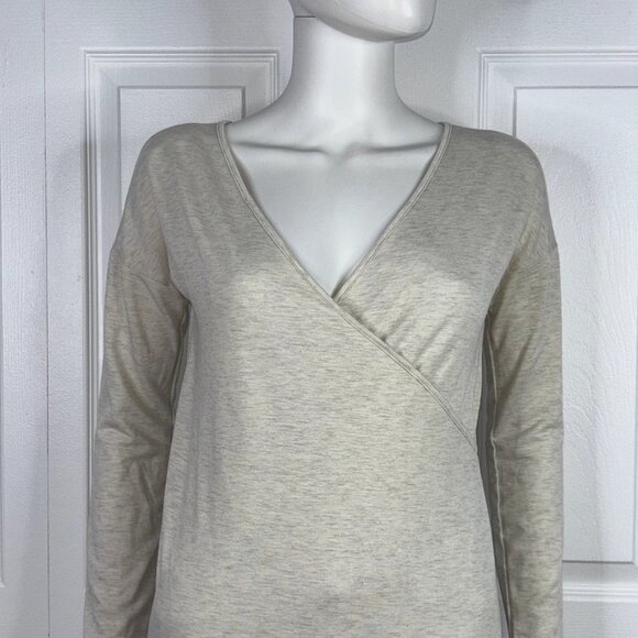 L.L BEAN women's XS wrap long sleeve sweater - Picture 2 of 2